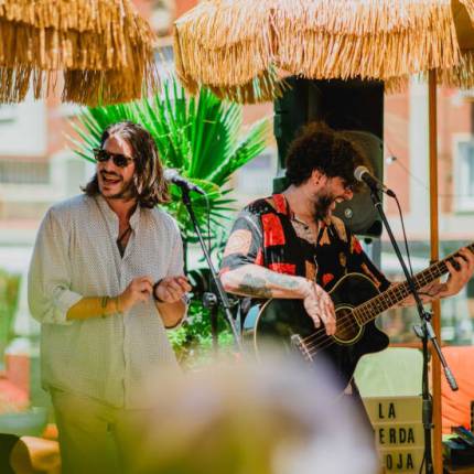 Brunch BBQ + música en directo en el rooftop del Hotel Generator