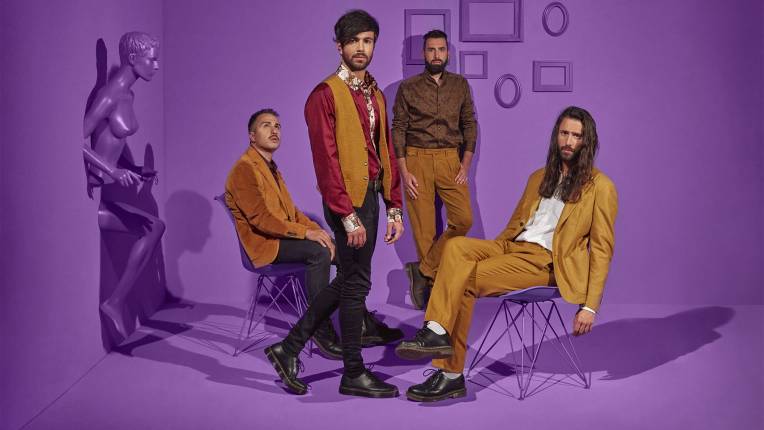 FAST ANIMALS AND SLOW KIDS