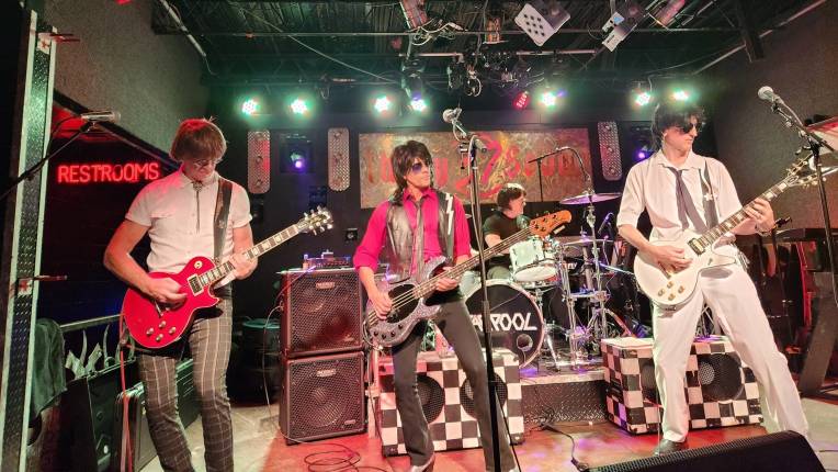 Carpool: The Ultimate CARS Tribute Band