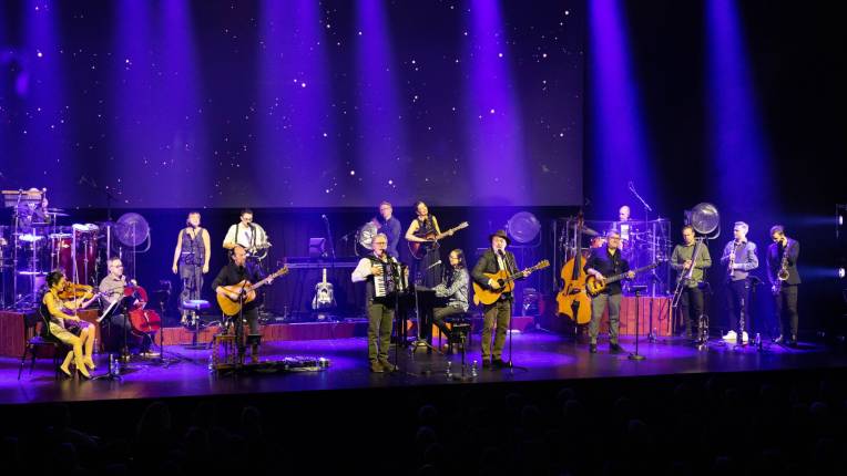 Neighbours & Friends