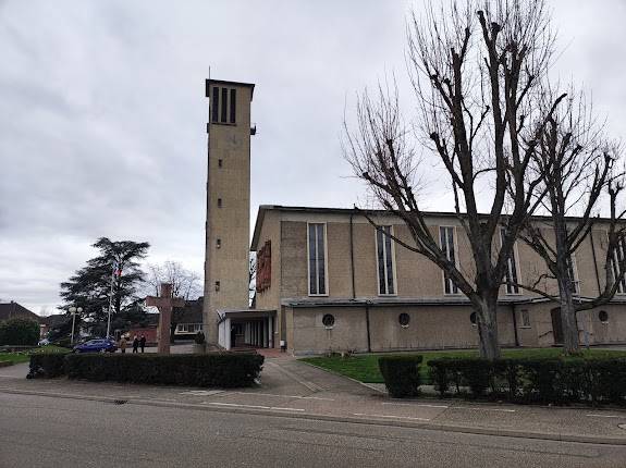 EGLISE ST NAZAIRE ET CELSE