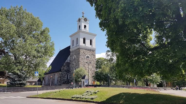 PYHÄN RISTIN KIRKKO