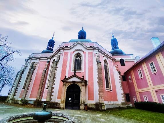Kostel Nanebevzetí Panny Marie a svatého Karla Velikého