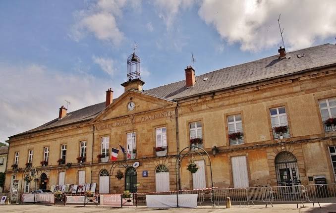 PLACE DE LA MAIRIE