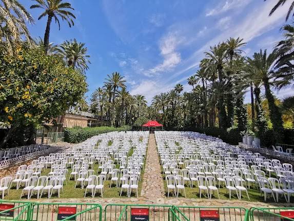 Rotonda Del Parque Municipal / Agora Heliketana