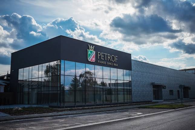 PETROF Gallery Hradec Králové